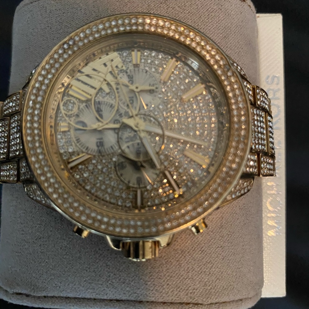 MK watch!